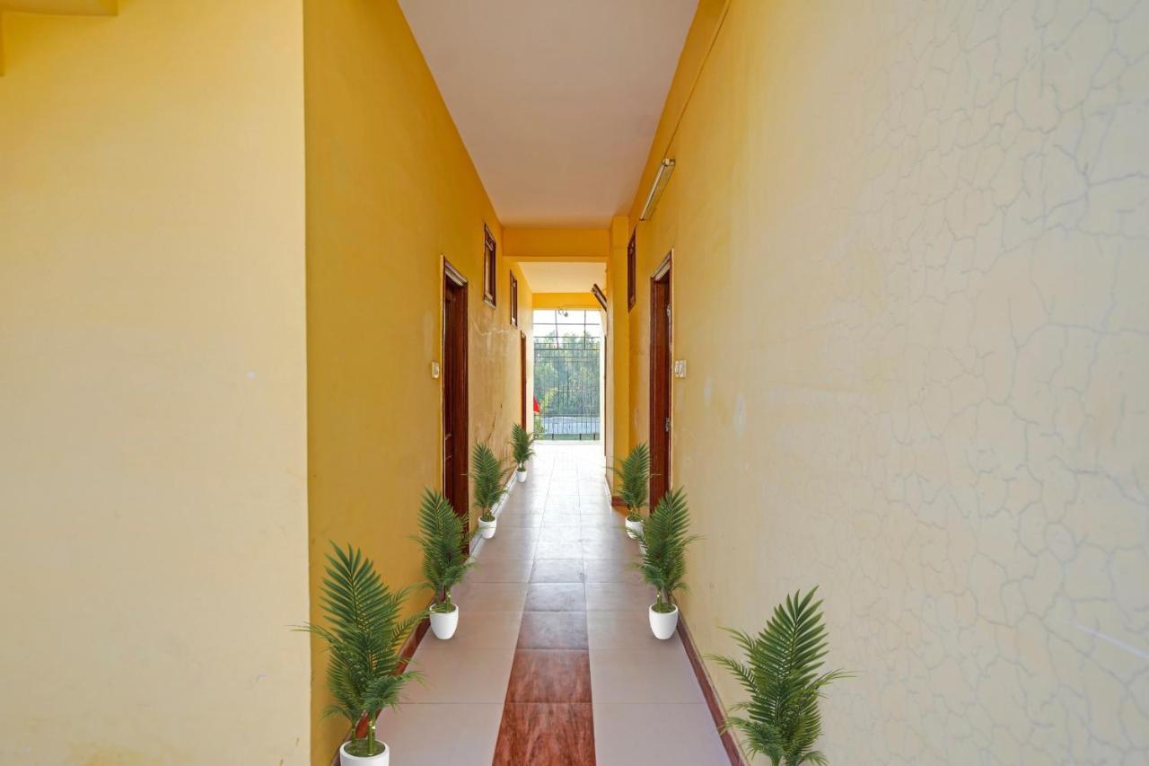 Oyo 87701 Lucky Farm Hotel Shāhpur Buitenkant foto