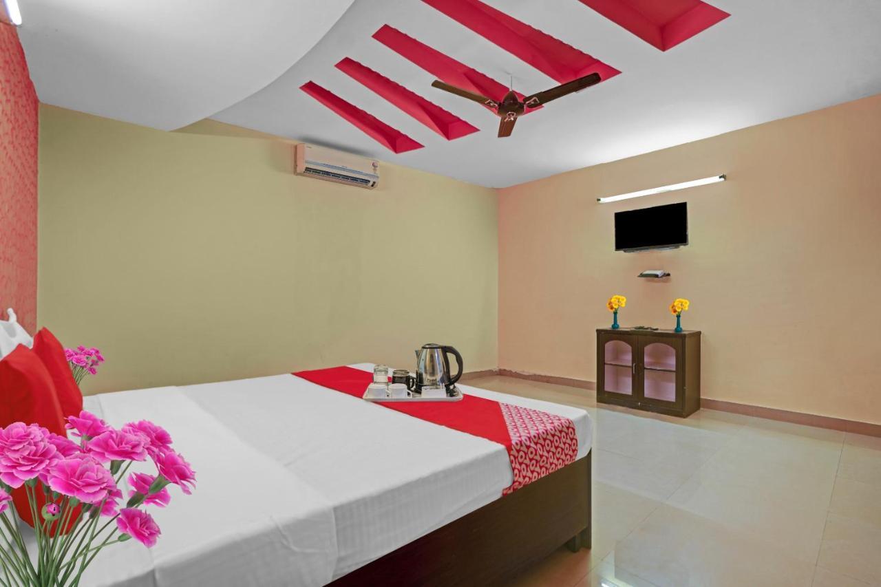 Oyo 87701 Lucky Farm Hotel Shāhpur Buitenkant foto