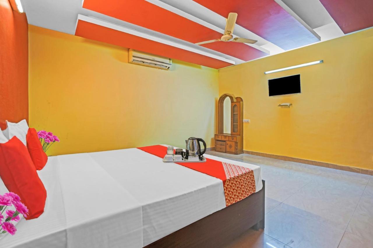 Oyo 87701 Lucky Farm Hotel Shāhpur Buitenkant foto