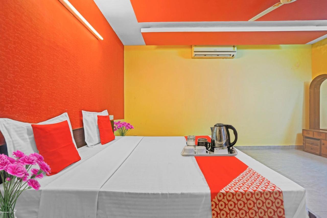 Oyo 87701 Lucky Farm Hotel Shāhpur Buitenkant foto