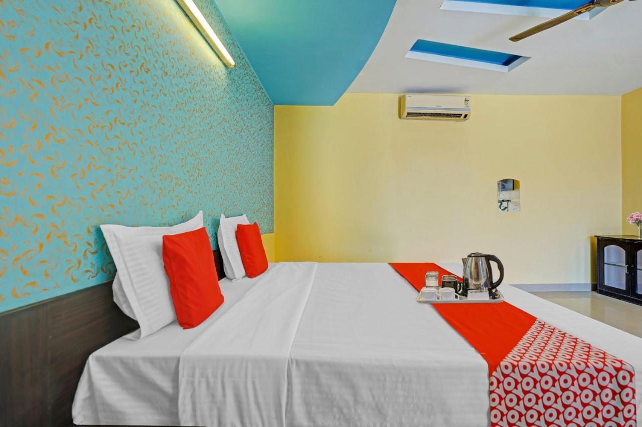 Oyo 87701 Lucky Farm Hotel Shāhpur Buitenkant foto